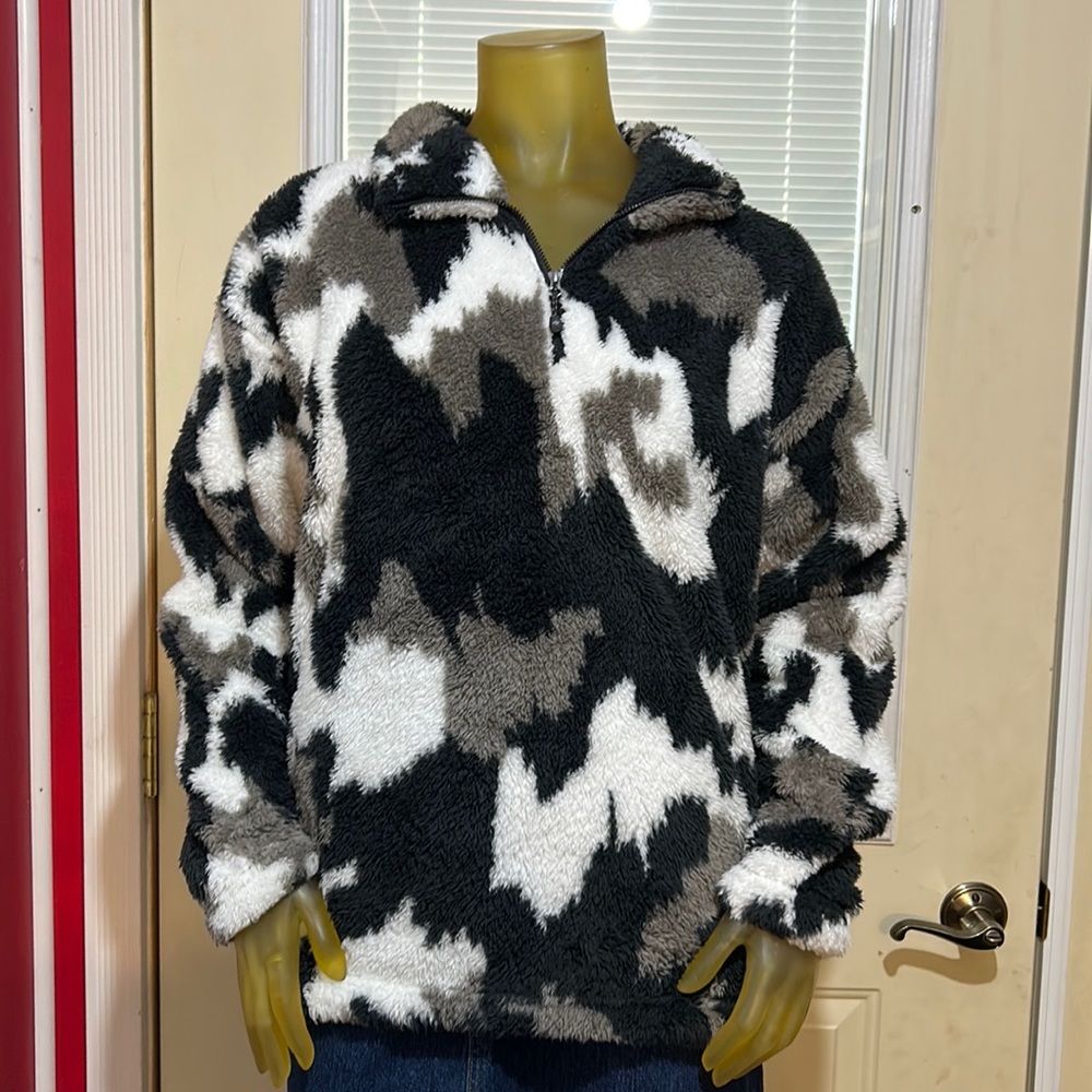 Eddie Bauer pullover